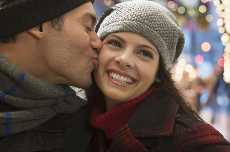 What you should know about the first kiss